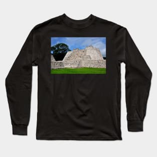 Site archéologique d'Edzna, Campeche, Mexique Long Sleeve T-Shirt